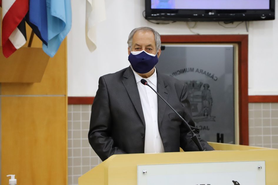 Valmir questiona prefeito sobre suposta contaminação de água no Veraneio Irajá
