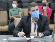 Abner pede redutor de velocidade e mudança para mão única em rua do Jardim das Indústrias