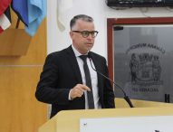 Luís Flávio pede abono a professores para cobrir despesas durante pandemia