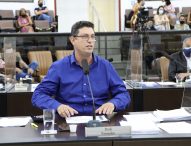 Dudi reivindica pintura de faixa de pedestres em frente à Escola Prof.ª Amância Dias Sampaio