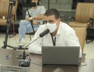 Abner pede novo abrigo em parada de ônibus no Parque Imperial