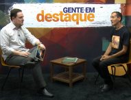 Cantor Edson Souza conta a sua história no ‘Gente em Destaque’