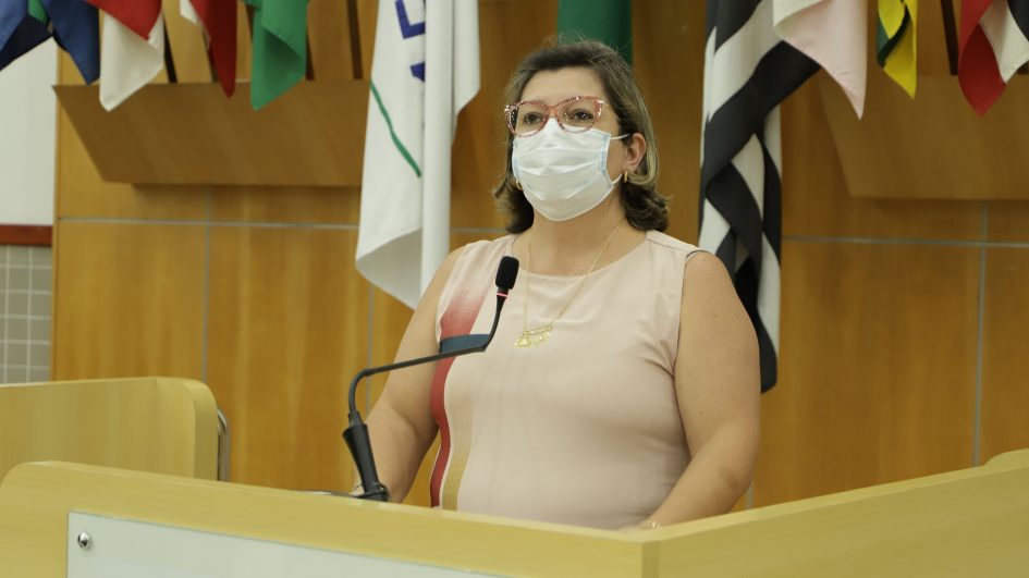 Maria Amélia pede cumprimento de horário da Linha 3 do Parque Meia Lua