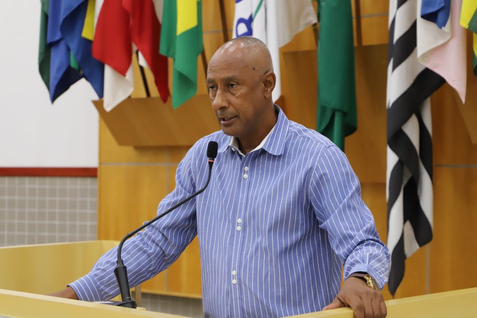 Paulinho dos Condutores questiona prefeito sobre falta de fiscalização nas agências dos Correios