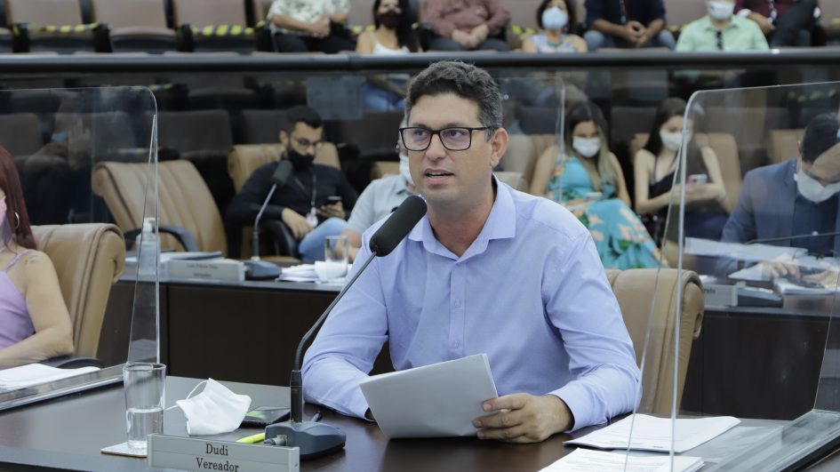 Dudi cobra da Prefeitura instalação de bebedouros modernos em cinco EducaMais