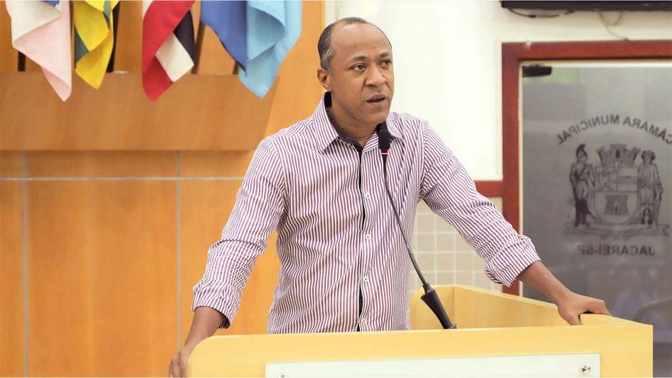 Rogério Timóteo pede ampliação de horários da linha de ônibus do Pagador Andrade