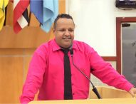 Roninha questiona prefeito sobre obras de infraestrutura e de saneamento em Jacareí