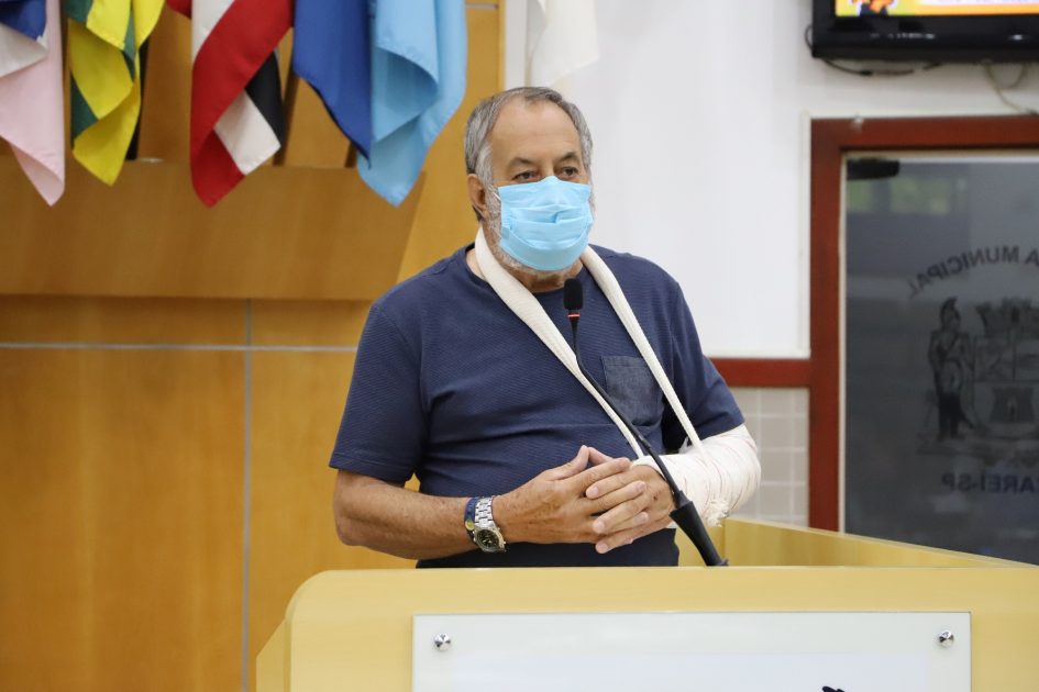 Valmir questiona Prefeitura sobre falta de limpeza em galeria de águas pluviais no Jardim das indústrias