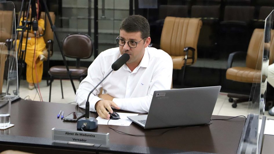 Abner pede providências para evitar enchentes nas imediações da Av. Carlos Porto