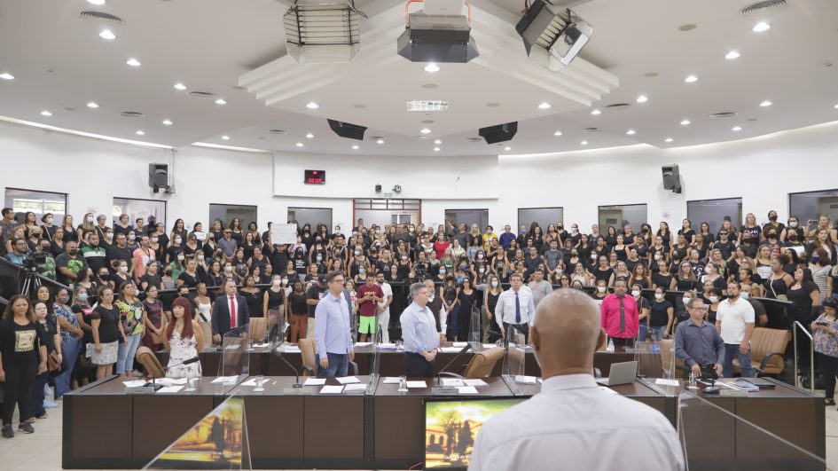 Câmara Municipal adia projeto de lei que reajusta vencimentos de servidores municipais