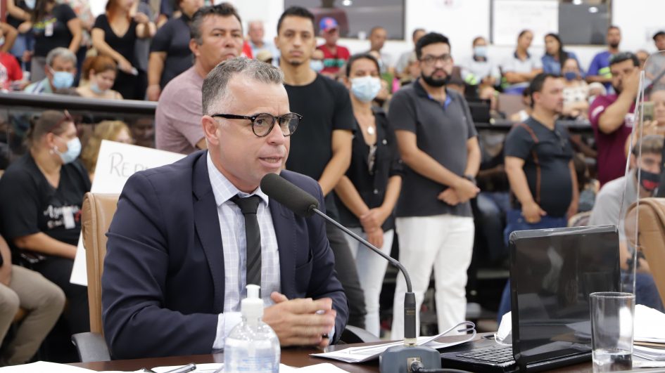 Luís Flávio pede providências para tubulação obstruída no Córrego do Turi