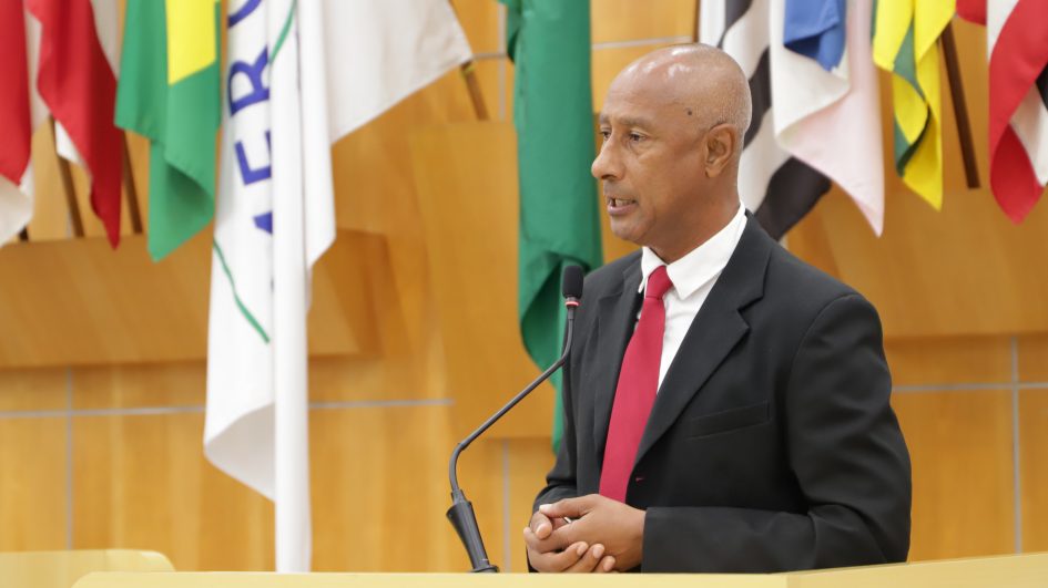 Paulinho dos Condutores pede intervenção de deputado Marcio Alvino para reversão de demissões na Avibras