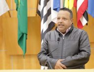 Roninha questiona prefeito sobre abandono do Centro Poliesportivo Dú Cambusano e do antigo Estádio do JAC