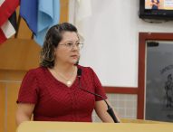 Maria Amélia pede que ônibus da Viação Jacareí passe por ponto de shopping em São José