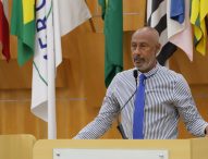 Paulinho dos Condutores pede apoio a deputados para reforma do telhado da Santa Casa