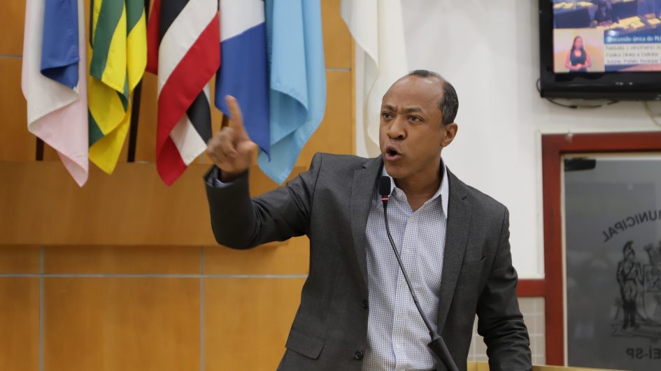 Rogério Timóteo cobra melhorias para ruas da zona oeste de Jacareí