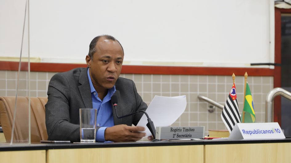 Rogério pede mais ônibus e serviços de melhoria urbana em bairros da região sul