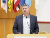 Dr. Rodrigo pede informações sobre a inauguração do Bom Prato em Jacareí