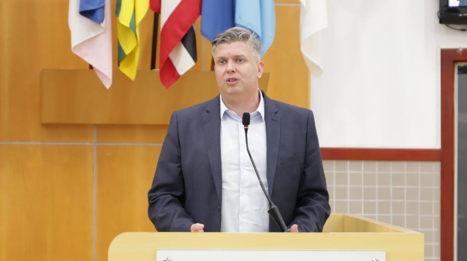 Dr. Rodrigo pede informações sobre a inauguração do Bom Prato em Jacareí