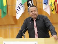 Roninha questiona precariedade de sala odontológica da UMSF do Parque Meia Lua
