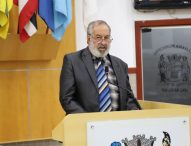 Valmir questiona prefeito sobre falta de sinalização na Avenida Romeu Carlos Petrilli