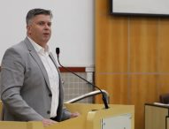 Dr. Rodrigo pede manutenção em vias públicas de bairros da região norte