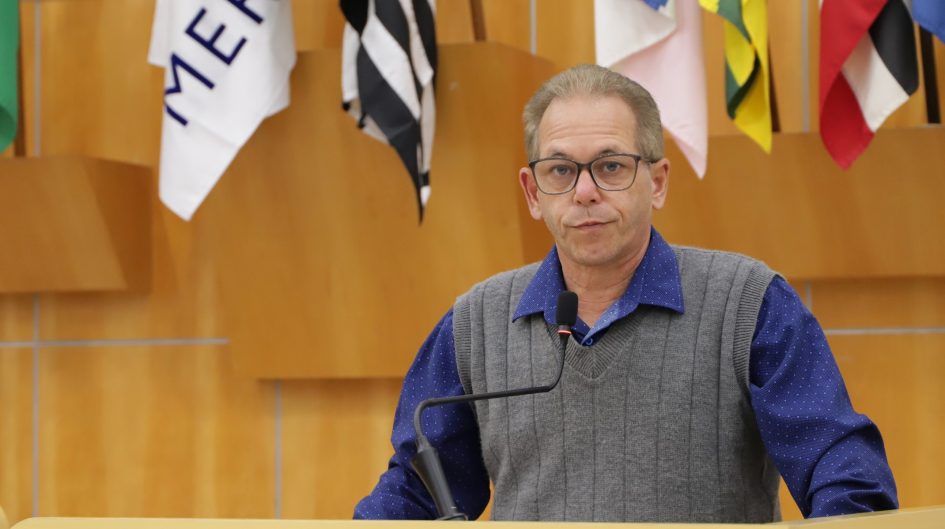Paulinho do Esporte pede rondas da PM no entorno da escola Darci Lopes no Jd. Paraíso