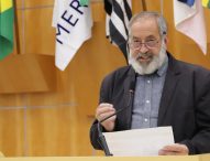 Valmir questiona Izaias sobre retirada de cobradores de ônibus em Jacareí