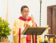 Câmara concede título de Cidadão Jacareiense ao Padre Messias Rochinski