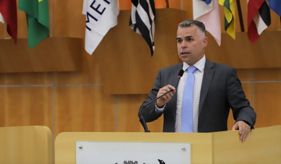 Luís Flávio pede que ônibus da Linha 03 circulem pelo Jardim Conquista