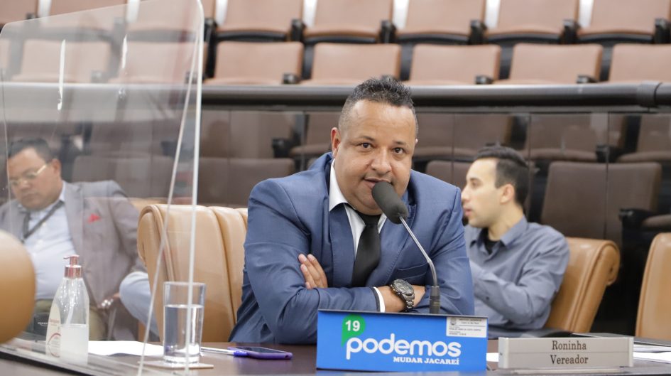 Roninha quer limpeza e manutenção de córrego no Jardim Primavera