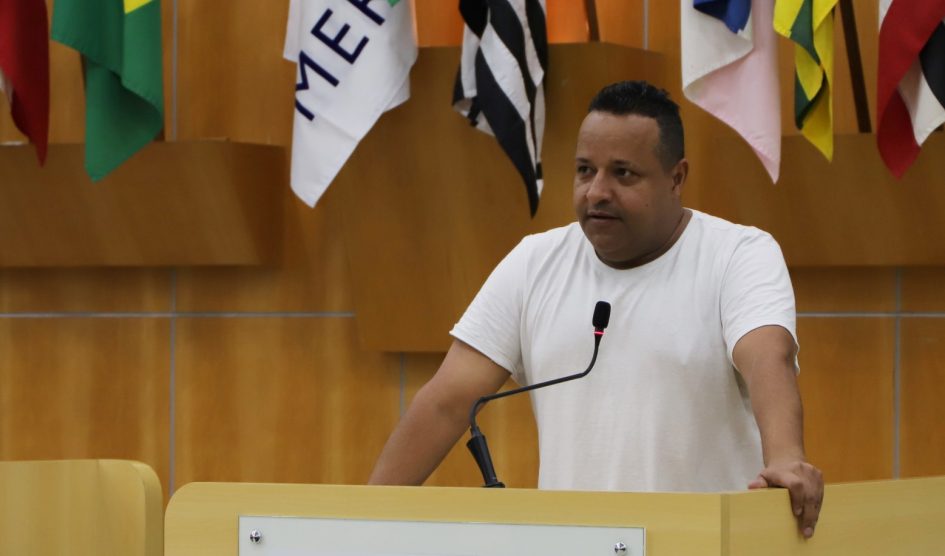 Roninha questiona critérios da Fundação para realização de ações culturais em Jacareí