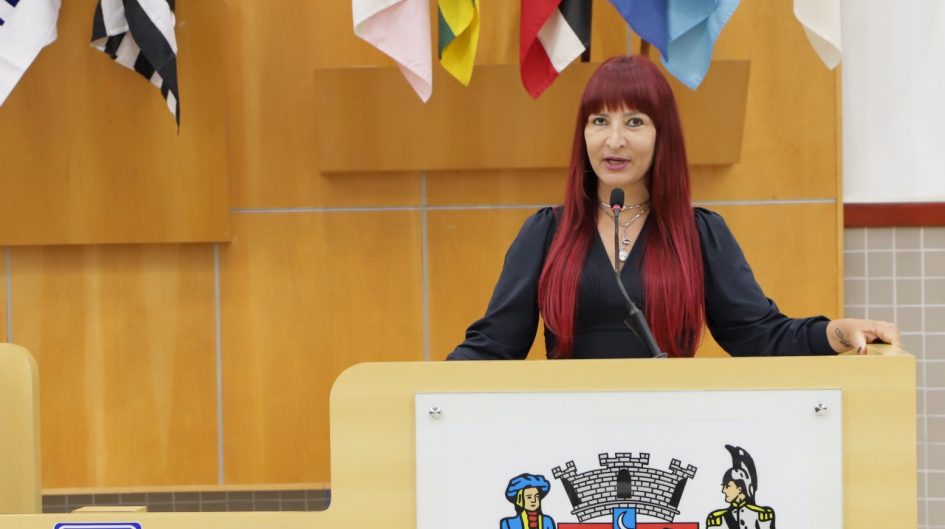 Sônia pede informações sobre a retirada de árvores em Jacareí