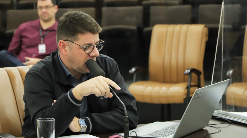Abner pede serviços de zeladoria urbana no Jardim Nova Esperança e 22 de Abril