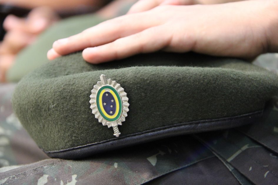 Câmara homenageia atiradores do Exército Brasileiro de Jacareí