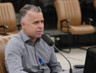 Luís Flávio questiona prefeito sobre obras no Mercado Municipal