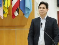Hernani questiona prefeito por falta de adesão ao Sistema de Notificação Eletrônica