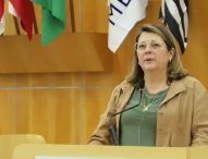 Maria Amélia pede à FATEC poda de cerca viva na Avenida Faria Lima