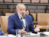 Valmir questiona  aplicação de emendas para reforma de unidades de saúde