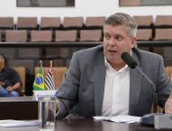 Dr. Rodrigo pede correção de fiação elétrica em rua do Jardim Bela Vista