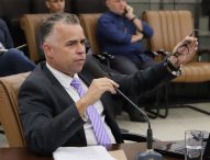 Luís Flávio questiona prefeito sobre destinação de espaço para Museu de Arte Portuguesa