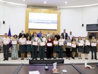 Desbravadores Luzeiros do Vale recebem título de mérito em noite solene na Câmara Municipal