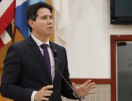Hernani questiona prefeito sobre instalação do Terminal Luiz Simon em frente ao Procon