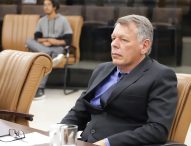 Roberto Abreu cobra revisão de lei que alterou referência de cargos na Prefeitura