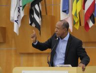 Rogério questiona prefeito sobre construção de espaço público no Parque Imperial