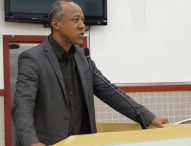 Rogério questiona prefeito sobre uso de emenda de R$ 500 mil de deputado a Jacareí