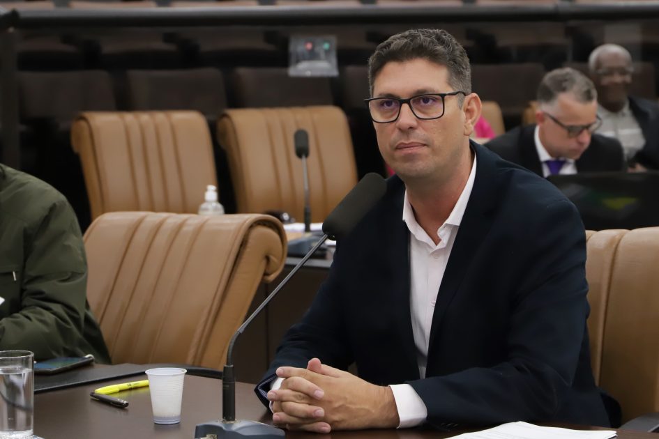Dudi pede melhorias urbanas em área do entorno do SESI