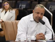 Roninha questiona falta de estacionamento em velório no Centro de Jacareí