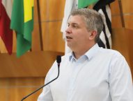 Dr. Rodrigo Salomon cobra lâmpadas de LED em toda área da Vila Zezé