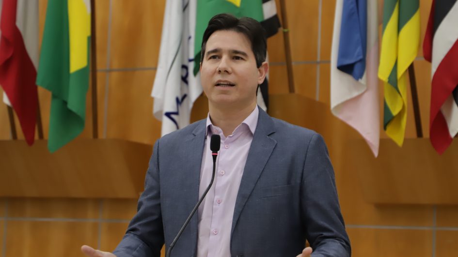 Hernani questiona Prefeitura sobre barulho de caminhões e tratores na área da Escola Agrícola